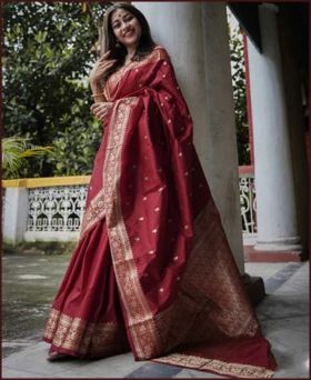 Mesmerizing Soft Banarasi Silk Zari Weaving Saree with Blouse Piece