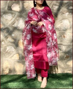Luxuries Beautiful PInk Cotton Silk Suit Set With Lovely Floral Soft Organza Cotton Dupatta